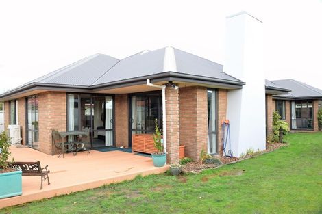 Photo of property in 22 Armour Place, Halswell, Christchurch, 8025