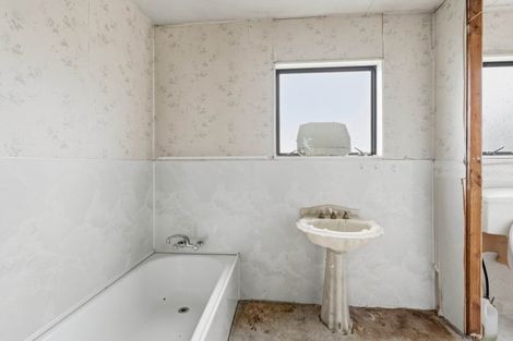 Photo of property in 15 Thomas Road, Orepuki, Riverton, 9881
