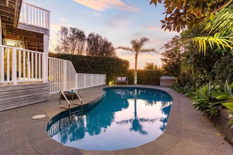 Photo of property in 13 Evelyn Road, Cockle Bay, Auckland, 2014