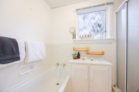 Photo of property in 8 Crichton Place, Taradale, Napier, 4112