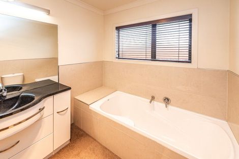 Photo of property in 1 Gilligan Close, College Estate, Whanganui, 4500