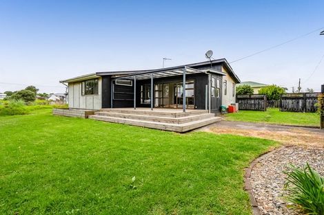 Photo of property in 84 Strange Street, Waitara, 4320