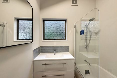 Photo of property in 24 Kent Road, Saint Johns Hill, Whanganui, 4501