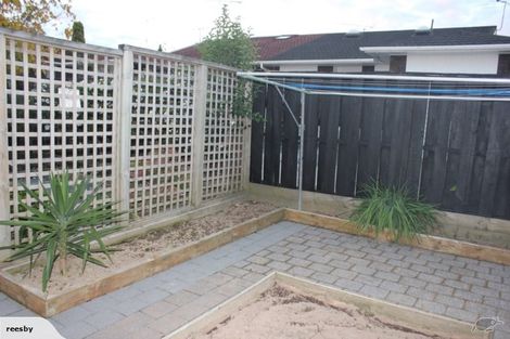 Photo of property in 3/76 Wellington Street, Howick, Auckland, 2014