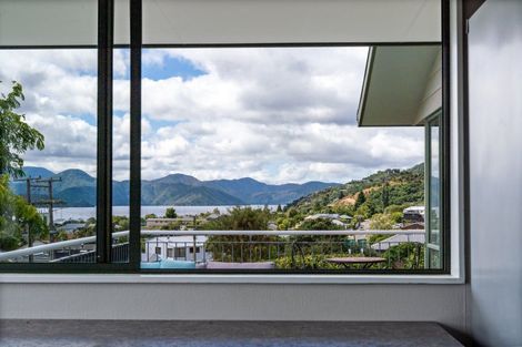 Photo of property in 60 Moana View Road, Waikawa, Picton, 7220