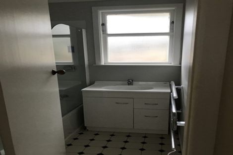 Photo of property in 92 Ironside Road, Johnsonville, Wellington, 6037