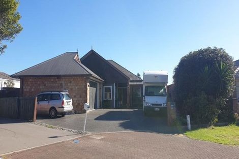 Photo of property in 23 Putaka Place, Papamoa Beach, Papamoa, 3118