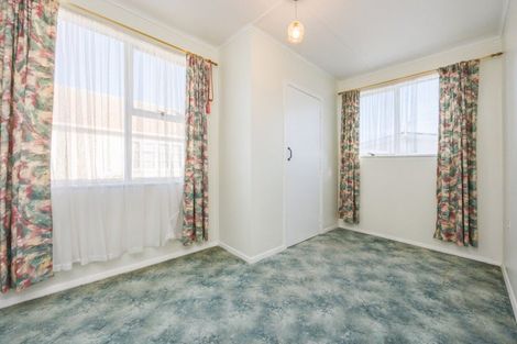 Photo of property in 25 Easton Street, Foxton, 4814