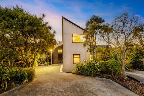 Photo of property in 11 Puketai Place, Pukerua Bay, 5026