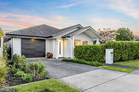 Photo of property in 11 Walnut Road, Riverhead, 0820