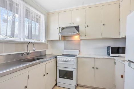 Photo of property in 2/84 Portage Road, New Lynn, Auckland, 0600