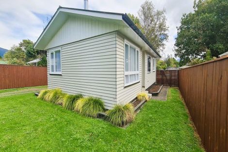 Photo of property in 98 Te Rangitautahanga Road, Turangi, 3334