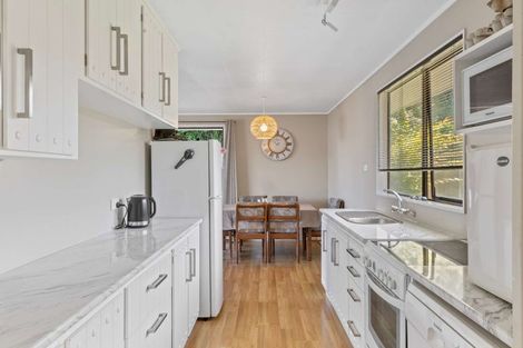 Photo of property in 13 Tahurangi Place, Spotswood, New Plymouth, 4310