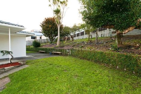 Photo of property in 30 Sovereign Place, Glenfield, Auckland, 0629