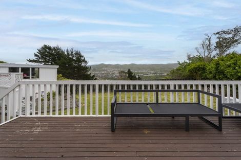 Photo of property in 17 Trinidad Crescent, Grenada Village, Wellington, 6037