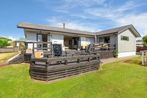 Photo of property in 28 Tennyson Drive, Owhata, Rotorua, 3010