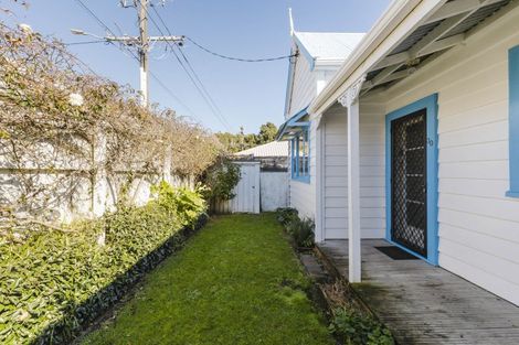 Photo of property in 1/30 Bulteel Street, New Plymouth, 4310