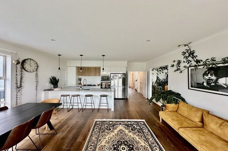 Photo of property in 19 Kukuwai Avenue, Red Beach, 0932