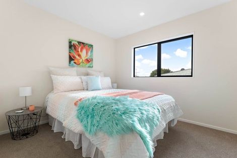 Photo of property in 3/10 Orchid Place, Te Atatu South, Auckland, 0610