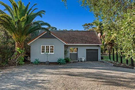 Photo of property in 24 Chatham Avenue, Paremoremo, Auckland, 0632