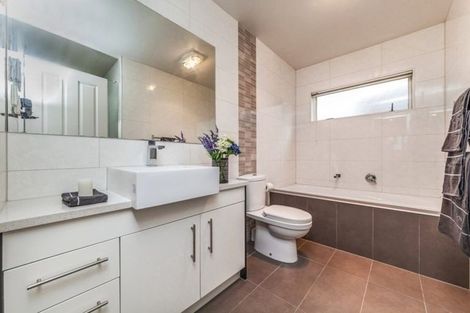 Photo of property in 41 Terrasini Drive, Flat Bush, Auckland, 2019