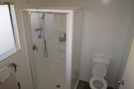 Photo of property in 60 Mcdowell Crescent, Hillcrest, Auckland, 0627