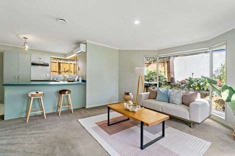 Photo of property in 12 Redcastle Drive, East Tamaki, Auckland, 2013