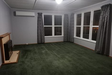 Photo of property in 2 Robertshawe Crescent, Dannevirke, 4930