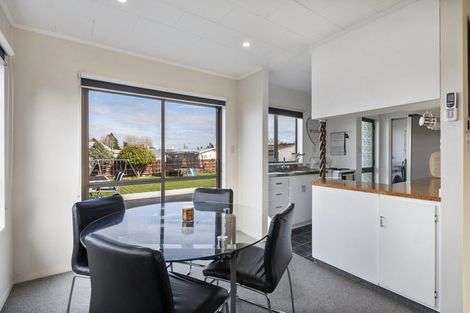 Photo of property in 23 Ferndale Place, Feilding, 4702