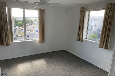 Photo of property in 3/1 Opito Way, East Tamaki, Auckland, 2013