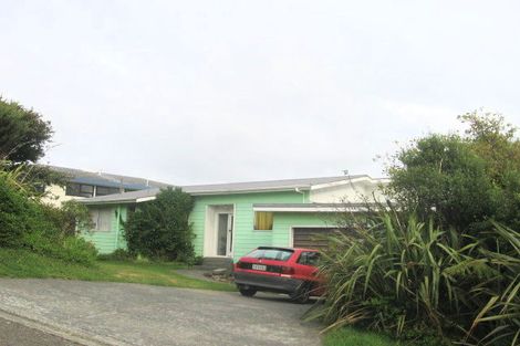Photo of property in 33 Cypress Drive, Maungaraki, Lower Hutt, 5010