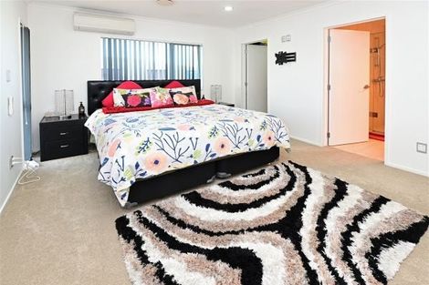 Photo of property in 2 Tirau Place, Mangere, Auckland, 2022