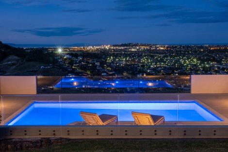 Photo of property in 124 Puketapu Road, Taradale, Napier, 4112