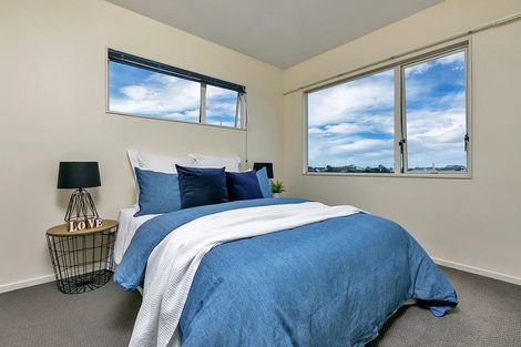 Photo of property in 3/48a Exmouth Road, Northcote, Auckland, 0627