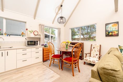 Photo of property in 50 Weka Street, Miramar, Wellington, 6022