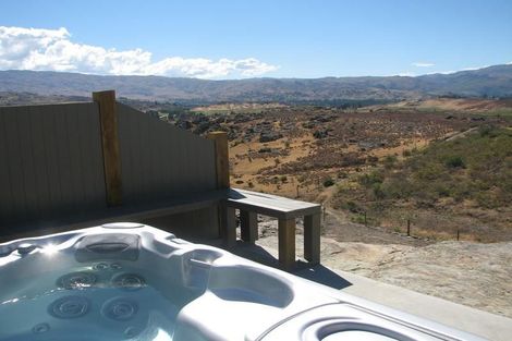 Photo of property in 20 Old Golf Course Road, Bridge Hill, Alexandra, 9320