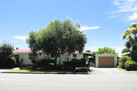 Photo of property in 482 Avonhead Road, Avonhead, Christchurch, 8042