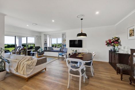 Photo of property in 60 Turangi Road, Motunui, Waitara, 4383