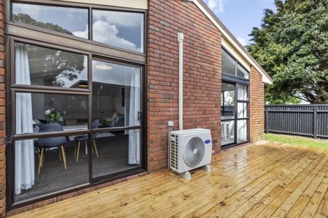 Photo of property in 2a Pinedale Place, Henderson, Auckland, 0610