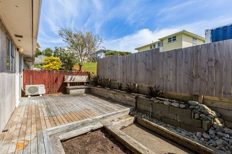 Photo of property in 1/3 Vella Street, Titahi Bay, Porirua, 5022