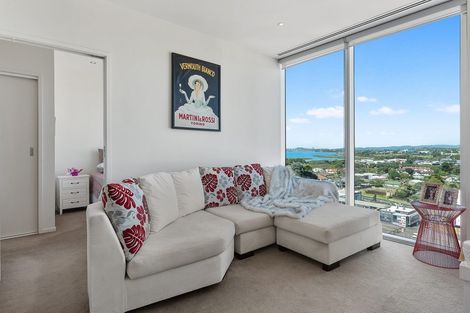 Photo of property in Sentinel Apartments, 905/3 Northcroft Street, Takapuna, Auckland, 0622