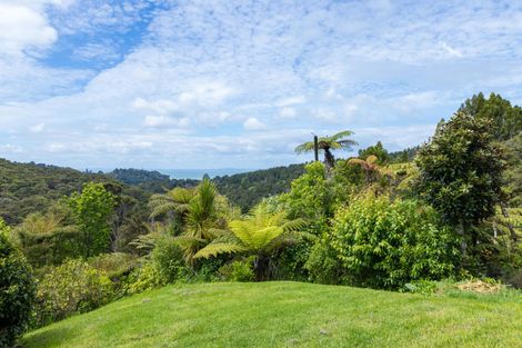 Photo of property in 24 Deirdre Place, Titirangi, Auckland, 0604