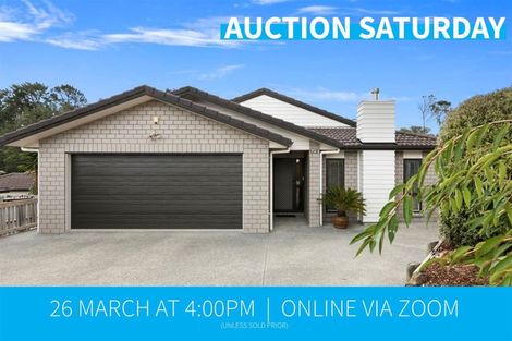 Photo of property in 72 Lake Panorama Drive, Henderson Valley, Auckland, 0612