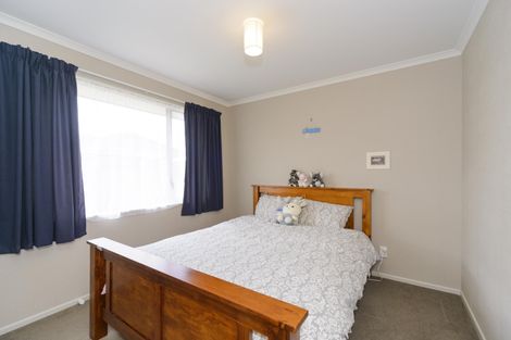 Photo of property in 8 Nevada Way, Kelvin Grove, Palmerston North, 4414