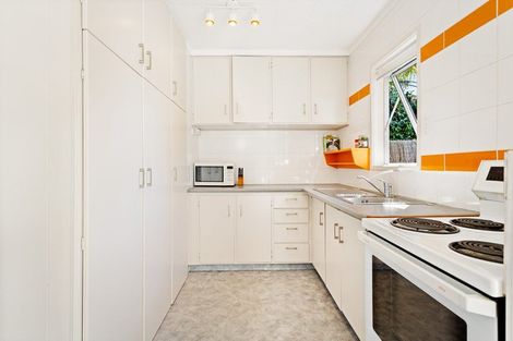 Photo of property in 4/109a Te Atatu Road, Te Atatu South, Auckland, 0610