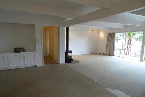 Photo of property in 55 Chatswood Grove, Chatswood, Auckland, 0626