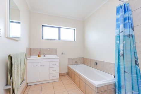 Photo of property in 2 Mosston Road, Castlecliff, Whanganui, 4501