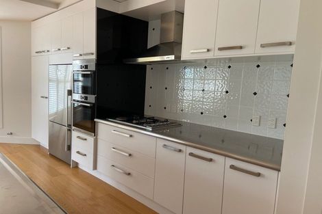 Photo of property in 1/16 Clifton Road, Hauraki, Auckland, 0622