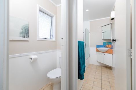 Photo of property in 5 Esmae Place, Dinsdale, Hamilton, 3204