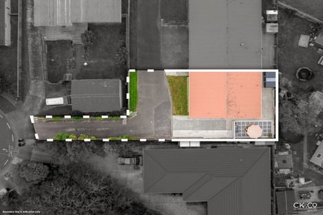 Photo of property in 1a Saulbrey Grove, Woburn, Lower Hutt, 5010